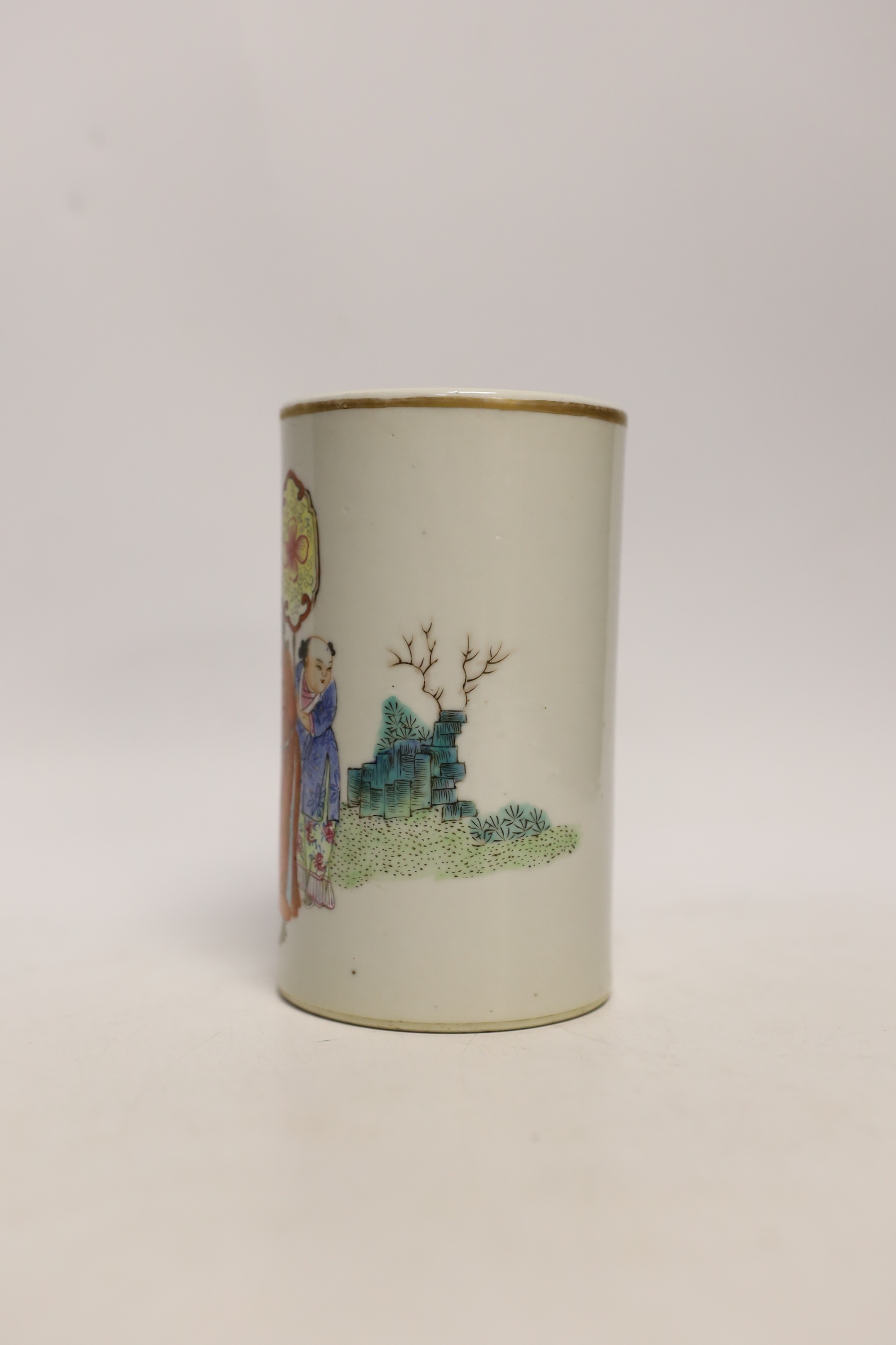 A Chinese famille rose brush pot, 13cm